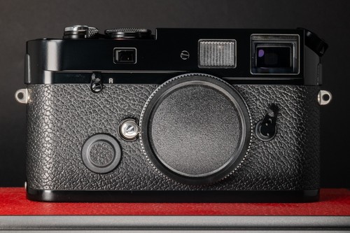 Leica black paint - leica,
