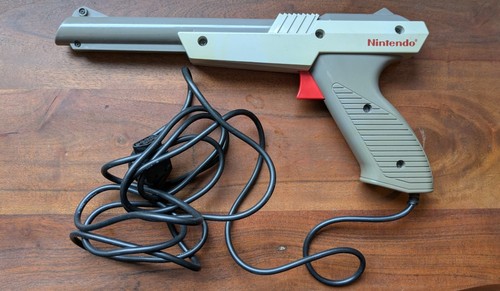 Nintendo nes zapper lightgun - nintendo,