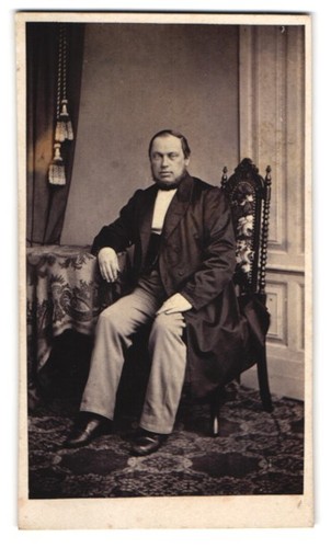 Fotografie herr mit backenbart - mit,