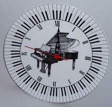 Wanduhr  24 cm aus Porzellan Tastatur Piano Klavier Musik