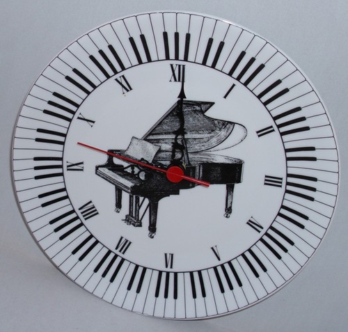 Wanduhr aus porzellan - wanduhr,