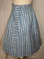 H339 - Vintage Dirndlschürze hellblau  / weiß - sehr schön - Breite ca. 36cm