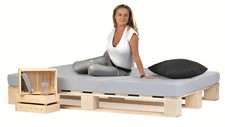 Palettenbett aus Holz Holzbett