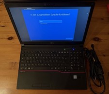 Fujitsu LIFEBOOK E556 (Intel