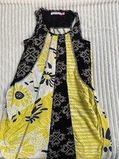 Mehrfarbiges  Kleid von