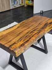 massiver Echtholztisch