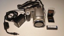 Fujifilm FinePix S4900 Zoom