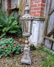 GROSSE STANDLATERNE WINDLICHT AUF FUSS METALL ANTIK STIL GARTENDEKO WOHNDEKO