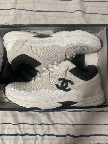 Chanel runner sneaker - cc,