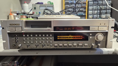Tascam wie teac r - tascam, mit