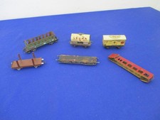 G5646) Modelleisenbahn Spur H0 :  Güterwagen Teile   Konvolut 