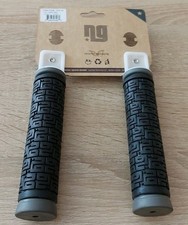 Fahrrad Griffe Lenkergriffe Fahrradgriffe Gummigriffe Schraubgriffe E-Bike MTB