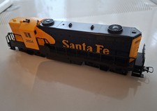 Mehano Modelleisenbahn HO, Amerikanische Diesellok Santa Fe 2654 (FW 27
