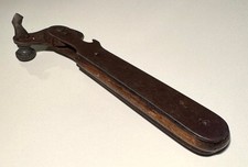 Sehr alter Dosenöffner Rival