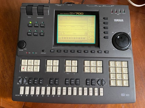 Yamaha qy700 sequenzer - qy700,