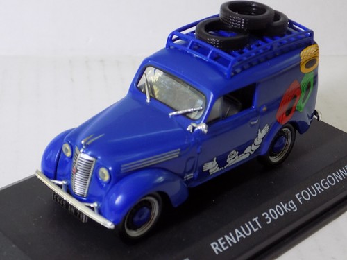Ixo renault juvaquatre - 1/43,