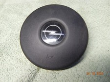 Opel Corsa B Hupenknopf für ein 2-Speichen Lenkrad ohne Airbag 90425832