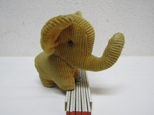 alter Elefant braun Cord