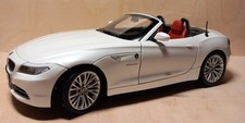 Kyosho 1:18 BMW Z4 sDrive35i (E89) in brilliant-weiß metallic, in OVP