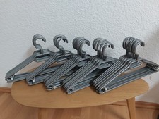 Kunststoff Kleider Bügel - Grau, 50er Pack - Krawatten, Gürtel, Hosen Halter