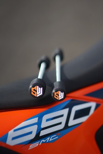 Supermoto stuntpegs crash - crash, pads