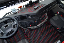 LKW Fußmatten Tunnelabdeckung  Schwarz/Red   passend für  MAN TGX ab 2021