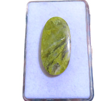 Grüner Opal Cabochon