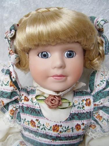 Hübsche porzellanpuppe von - hübsche,