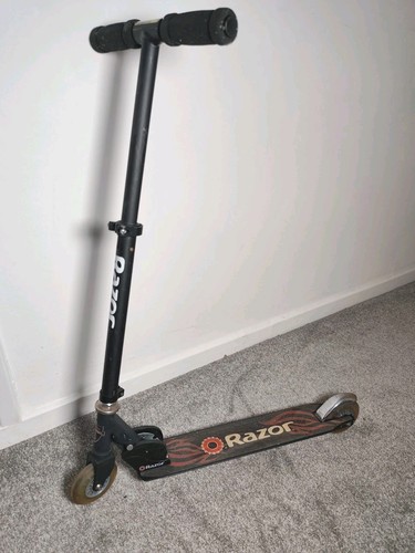 Razor scooter black label pro - black,