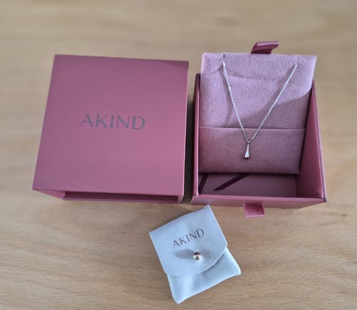 Akind drop pendant - pendant, kette