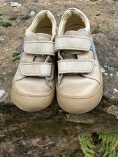 Naturino Kinderschuhe Größe 26 mit Klettverschluss Farbe hellbraun mit Stern