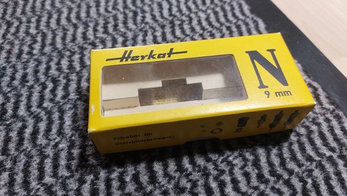 Leerkarton spur für - n, herkat