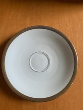 Unterteller Mit Goldrand -