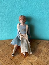 Altes Püppchen Porzellan