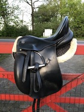 Dressursattel 17 Zoll Kiefer 33 Kammer Ulla Salzgeber