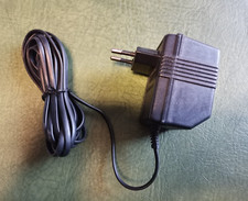 Netzgerät Netzteil AC/DC Adaptor Modell SJ-005 Output 9V 260-350mA