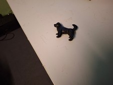 1 x grosser  schwarzer Hund