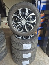 Satz Winterräder auf