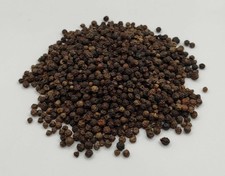 Schwarzer pfeffer ganze - schwarzer,