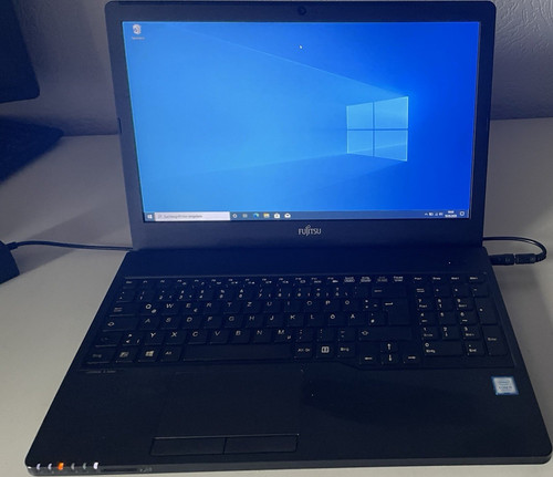 Fujitsu lifebook a557 notebook - fujitsu,