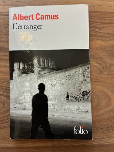 Etranger von albert camus - l'etranger,