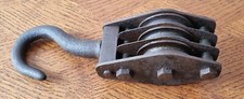 Schöner, alter Lasthaken mit 3 Umlenkrollen - Flaschenzug mit Eisenhaken um 1900