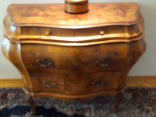 Kommode Wurzel- oder Nussholz