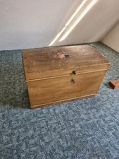 schatzkiste holz mit schloss
