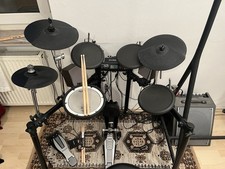 Roland TD-4 Mit Lautsprecher Sehr Guter Zustand