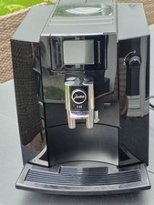 Kaffeevollautomat Jura Impressa E60 mit Cappuccinatore