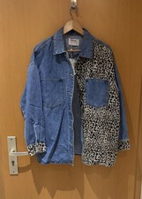 Neue Hemdjacke Mit Leo