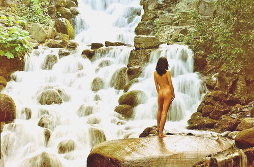 Akt wasserfall - akt,