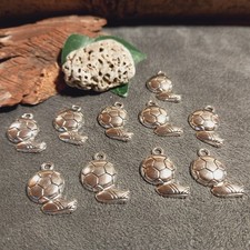 10 Fußball mit Schuh Charms