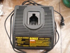 Dewalt DE9116 Akku Ladegerät 110volt  für NiMH & NiCd  9,6v-18v